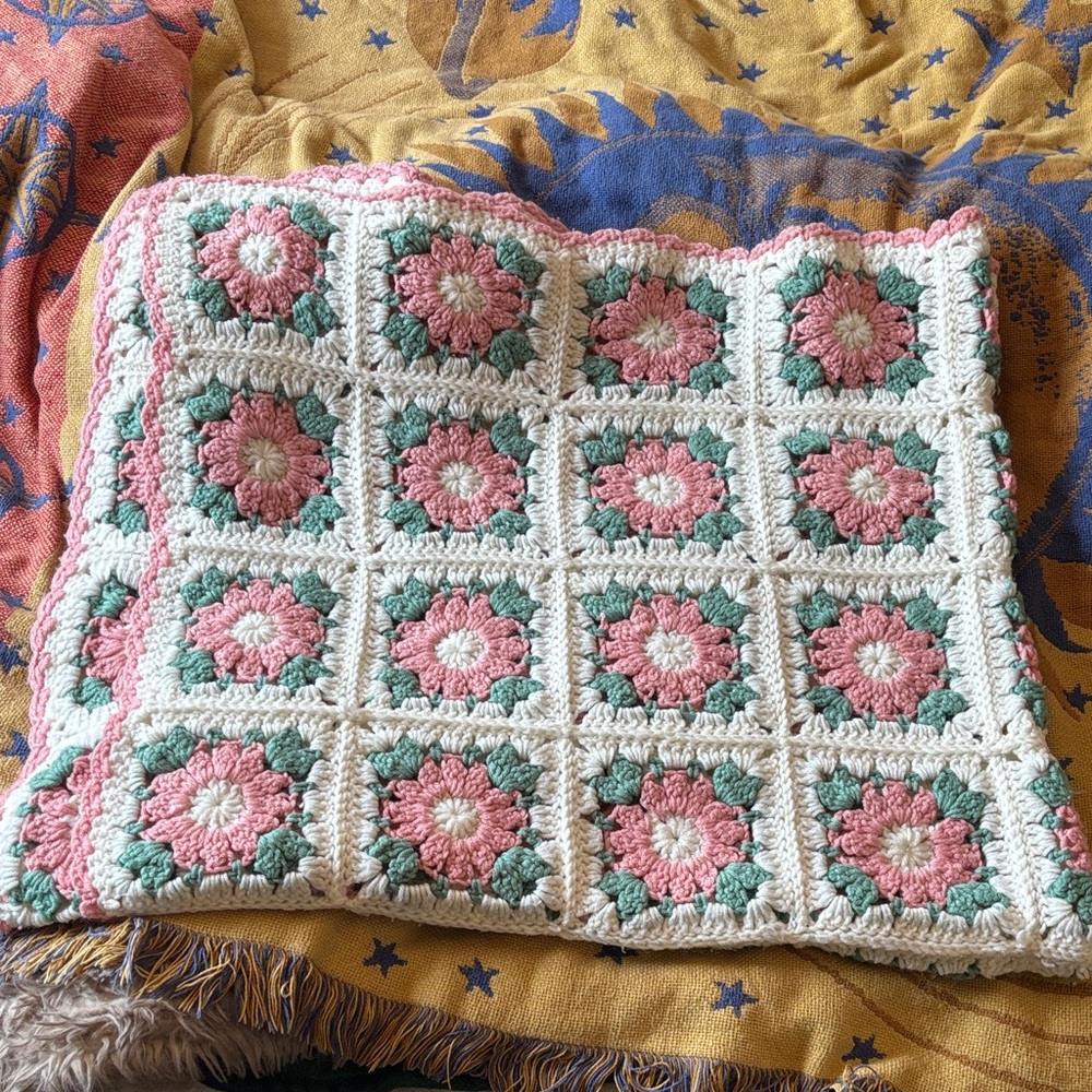 Crochet Floral Blanket in Pink and Green